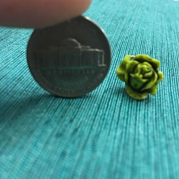 (K1) Flower Earrings - Picture 4 of 7